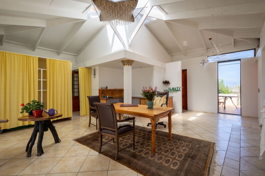 4 Bedroom Property for Sale in Whale Rock Western Cape